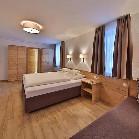 Hotel Garni Fiegl Solden