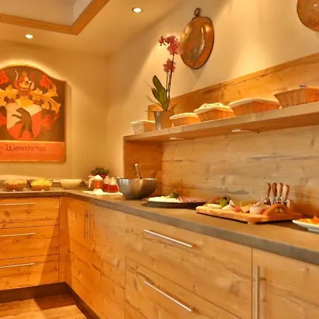 Garni Fiegl Hotel 3*