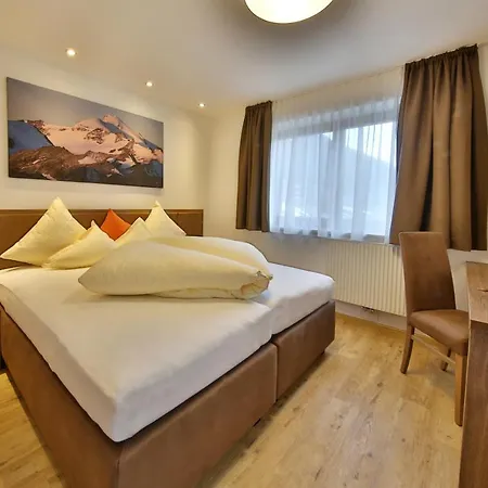 Hotel Garni Fiegl 3*