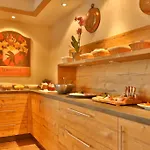 Garni Fiegl 호텔 3*