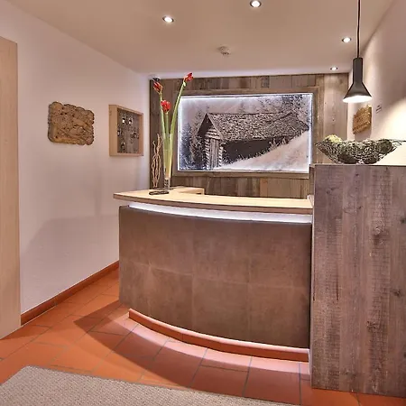 Garni Fiegl 호텔 3*